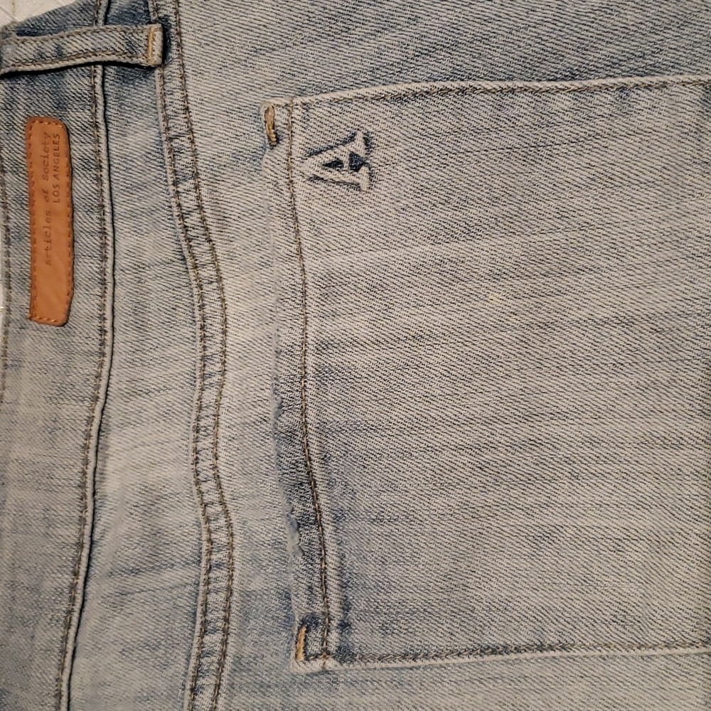 ARTICLES OF SOCIETY nwot NANCY Bermuda Jean Shorts Paint Distressed Women's 31 - Picture 5 of 16